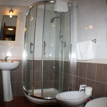 Termini Πανσιόν *